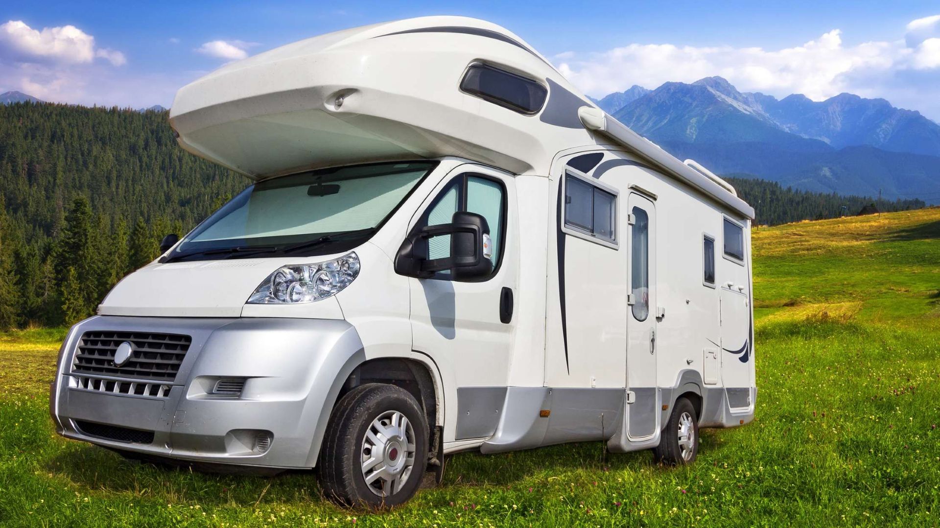 Why Crescent Beach RV Owners Choose Mobile Repair